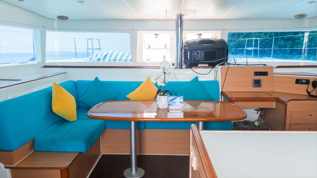 Nikorn Marine カタマラン