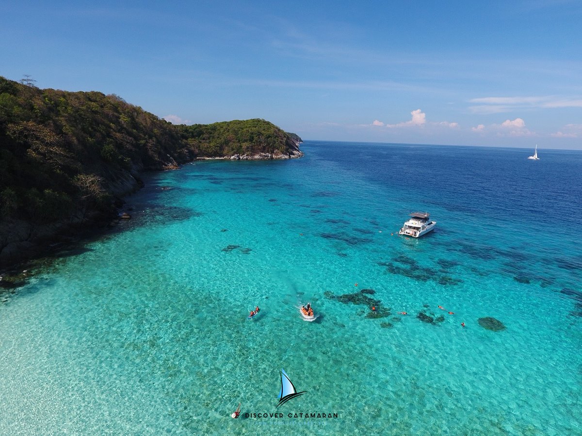 ラグジュアリーカタマラン船でゆく ラヤ島+マイトン島サンセットツアー