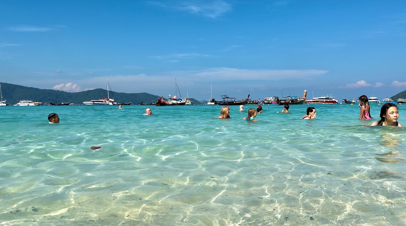 コーラル島 (ロングビーチ / 別名 Kahung Beach)・最近の風景