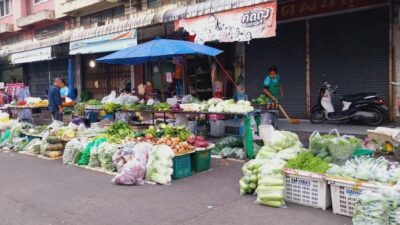 プーケット島・プーケットタウン・ラノーン通り ( Soi Phisai Sapphakit )の青空市場