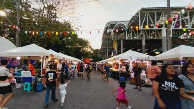 Food Festival 18 (3月3日まで)/ プーケット島・Sri Phuwanat Parkのナイトマーケット