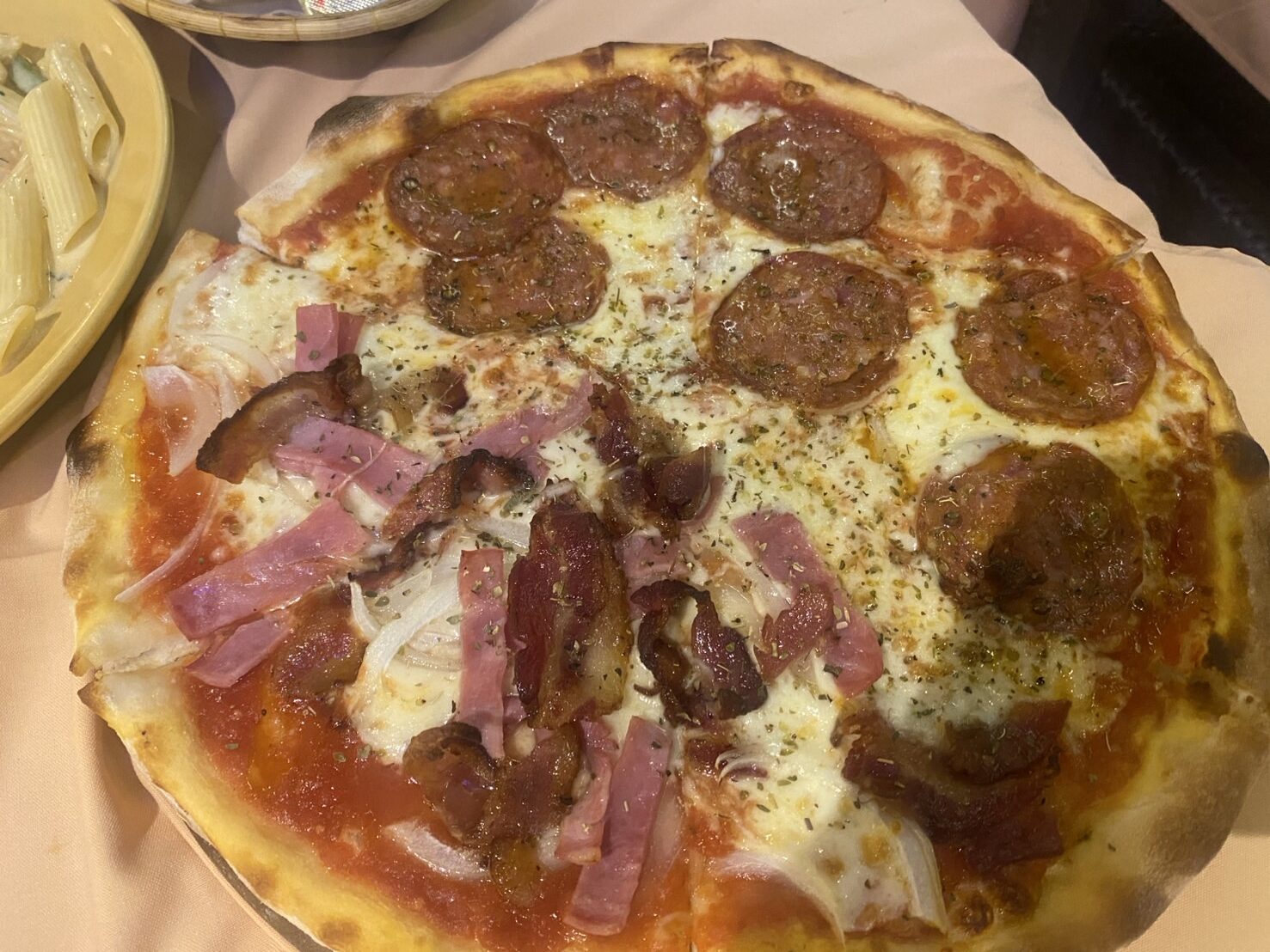カールソンズ レストラン パトン Karlssons Restaurant Patong / パトンビーチのレストラン